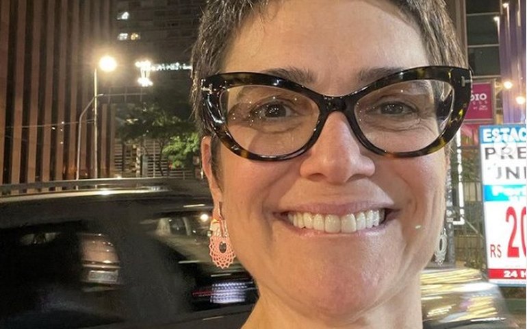 Sandra Annenberg tem alta médica após ser internada por pisar em uma taturana: 'Muita dor'
