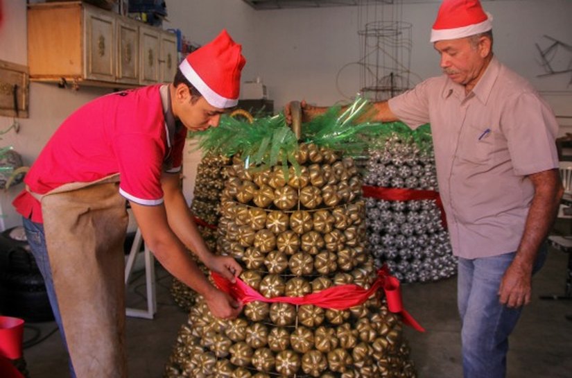 Artistas plásticos e artesãos da terra dão toque mágico ao Natal de Arapiraca