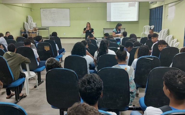 “OAB nas Escolas” leva educação e cidadania a alunos da rede pública de ensino