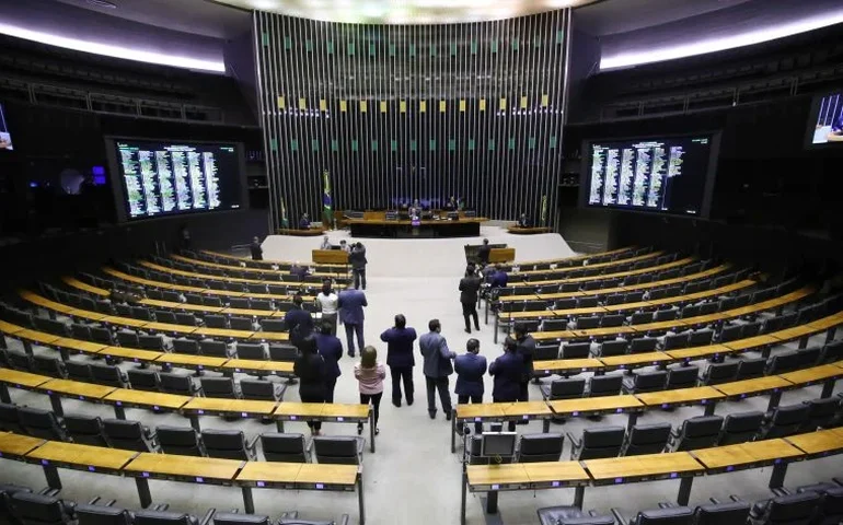 Governo se opõe à proposta de escala 6x1 com redução de jornada apresentada na Câmara