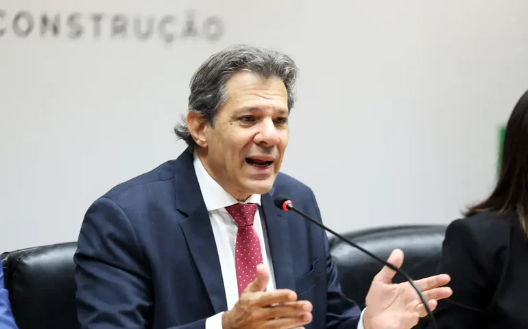 Haddad anuncia medidas compensatórias para substituir decreto do IOF