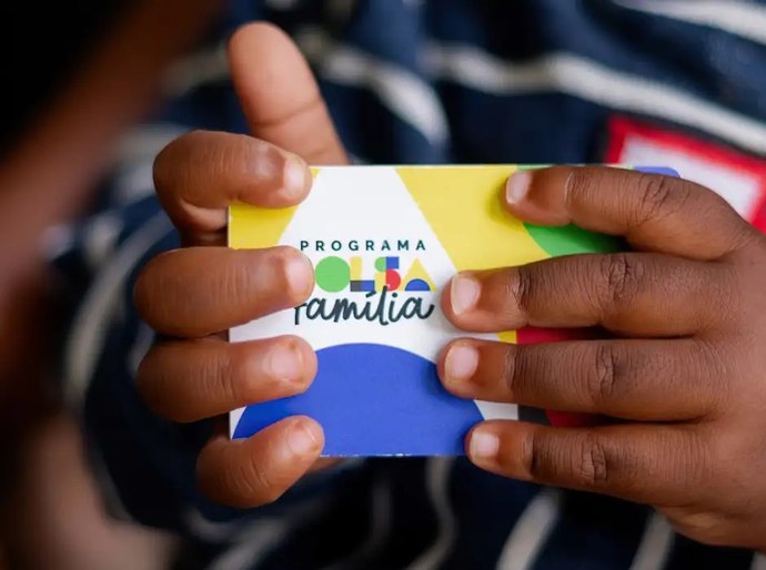 Caixa paga nesta sexta Bolsa Família a beneficiários com NIS de final 4
