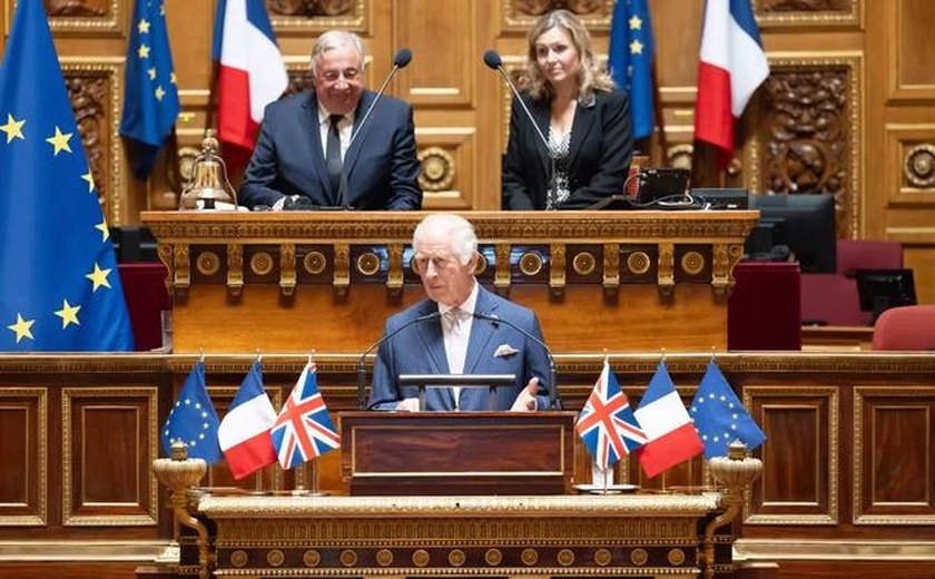 Charles III se torna primeiro monarca britânico a discursar no Parlamento francês