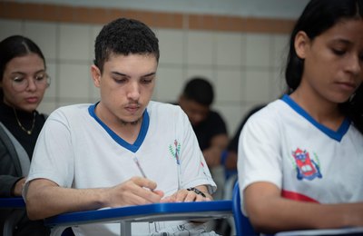 Alagoas acompanha avanço do ensino médio público