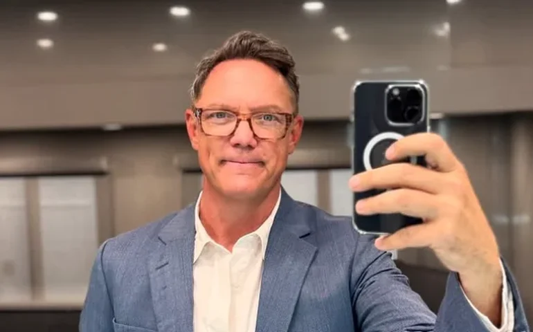 Após críticas de Tarantino, ator de 'Scooby-Doo' desabafa sobre rejeição em Hollywood