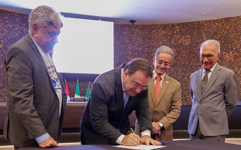 Arapiraca renova adesão ao Programa Moradia Legal com o TJAL