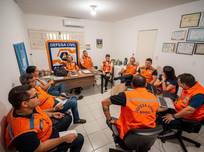 Técnicos do governo federal visitam Semarh, Defesa Civil de Maceió e bairro do Pinheiro nesta quinta (3)
