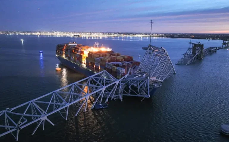 Acidente em ponte em Baltimore, nos EUA, foi provocado por problema elétrico em navio