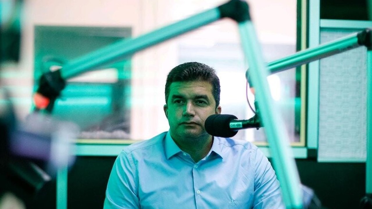 Rui Palmeira volta a desafiar adversários para os debates