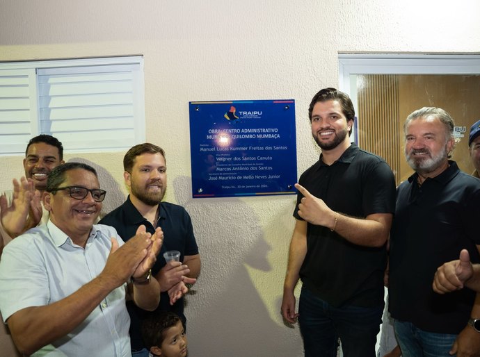 Prefeitura de Traipu entrega Centro Administrativo, Cemitério Municipal, pavimentação de ruas e novas ambulâncias no Quilombo Mumbaça