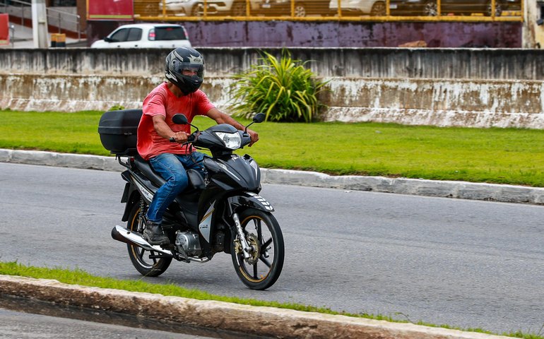 Motocicleta mostra novo jeito de pilotar e viraliza nas redes sociais