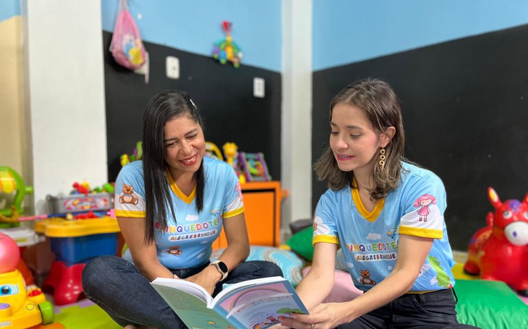 Hospital de Emergência do Agreste lança livro com relatos das atividades desenvolvidas na brinquedoteca