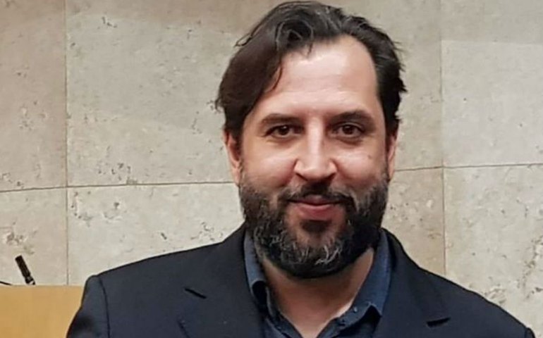 ‘Precisamos unir todos os democratas’
