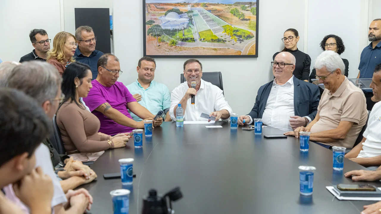 Prefeito Luciano destaca integração entre o esporte, educação e cultura na posse de Josenildo Souza