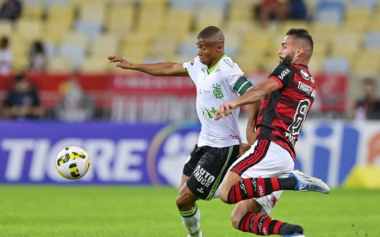 Flamengo recebe América-MG tentando se aproximar da liderança