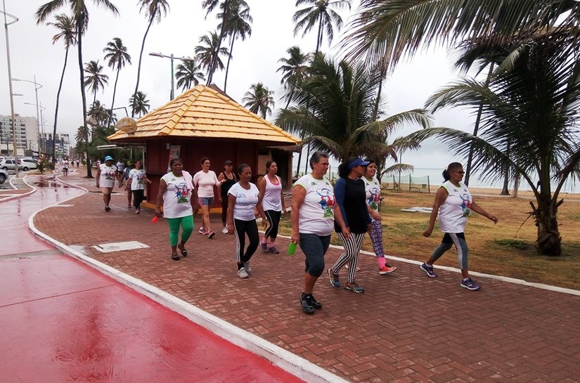 Semel realiza caminhada na orla da Ponta Verde nesta sexta-feira
