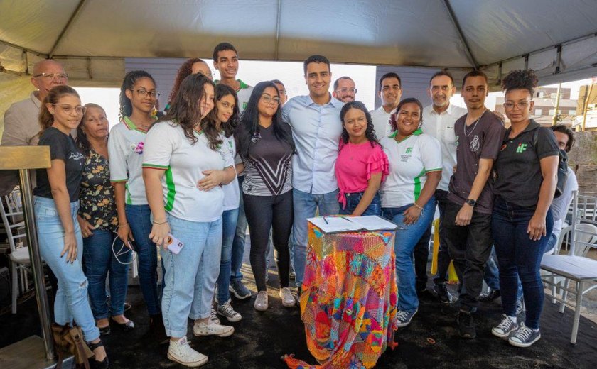 Prefeito JHC autoriza ampliação do Passe Livre para estudantes da região metropolitana