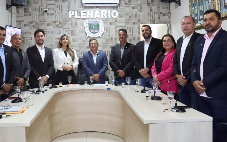 Prefeito de Santana do Mundaú participa de sessão de abertura dos trabalhos legislativos na Câmara de Vereadores