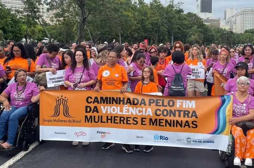 Caminhadas em todo o país pedem o fim da violência contra mulheres