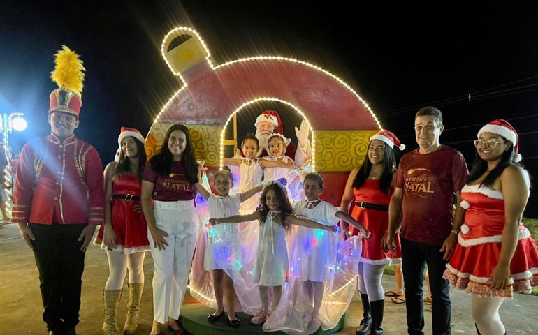 Com chegada do Papai Noel e diversas atrações, prefeitura de Branquinha promove abertura do Encanto de Natal