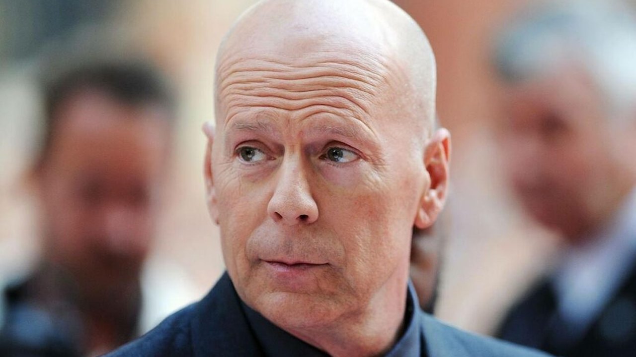 Afastado da carreira de ator, Bruce Willis faz rara aparição