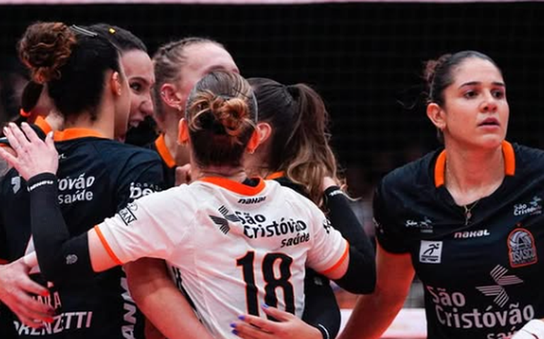 Osasco supera Sesi Bauru e conquista Superliga Feminina de vôlei após 13 anos de jejum