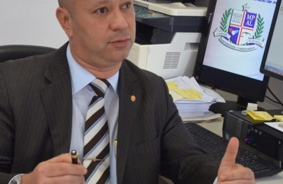 Atuação do Ministério Público consegue condenação de 21 anos para filho que matou mãe a facada