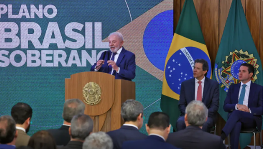 "Mundo está ávido para fazer negociação com o Brasil", afirma Lula