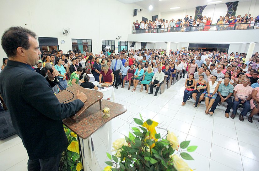 Justiça Itinerante oficializa a união de 331 casais no Benedito Bentes
