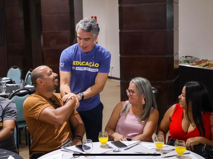 “Não tem momento mais gratificante do que esse”, diz Rafael Brito durante comemoração do Dia dos Professores