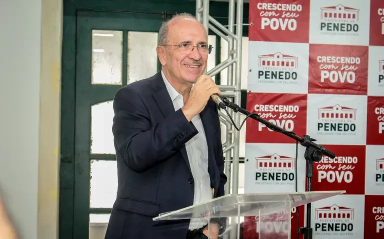 Prefeito Ronaldo Lopes investiu 4 vezes mais do que gestor anterior em recursos próprios na saúde de Penedo