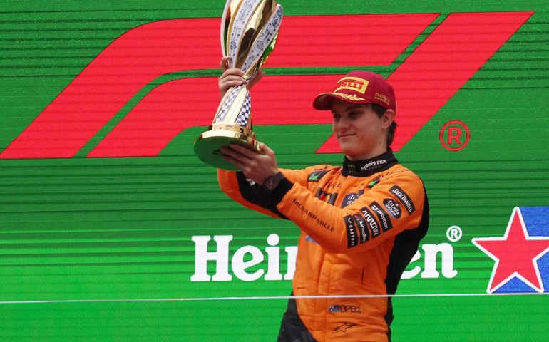 Piastri vence GP da China; Bortoleto termina em 14º
