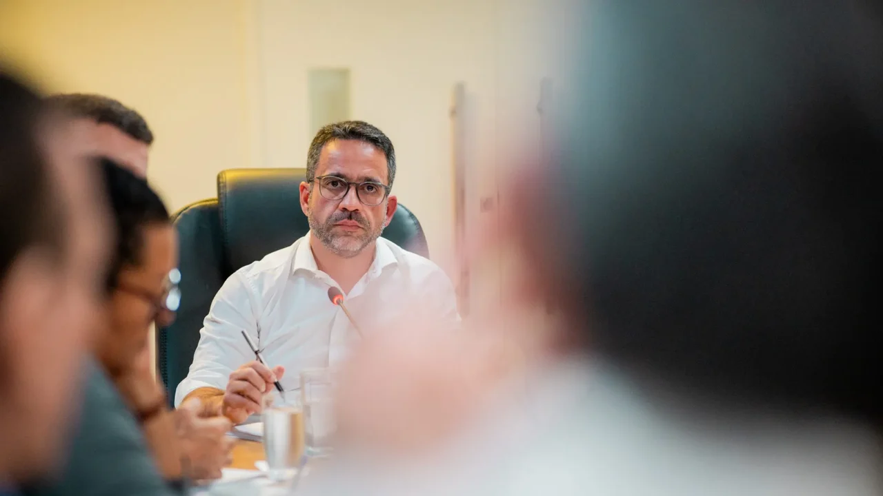 Vídeo: Dantas garante reajuste dos servidores de 3% em outubro de 2023 e 2,79% em janeiro de 2024