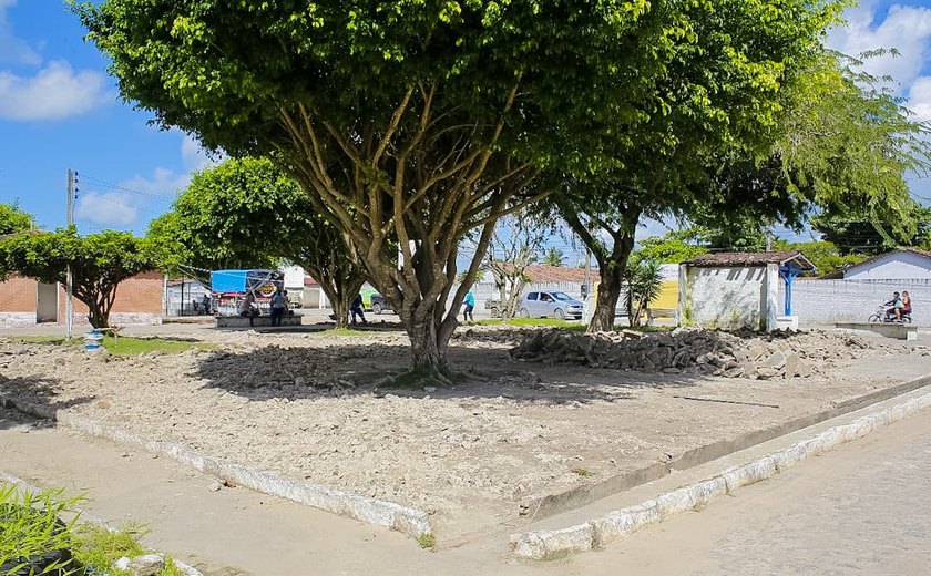 Coruripe inicia reforma em Botafogo: Praça, Quadra e Campo serão modernizados