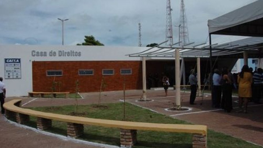 Prefeitura revitaliza espaços públicos no bairro do Jacintinho