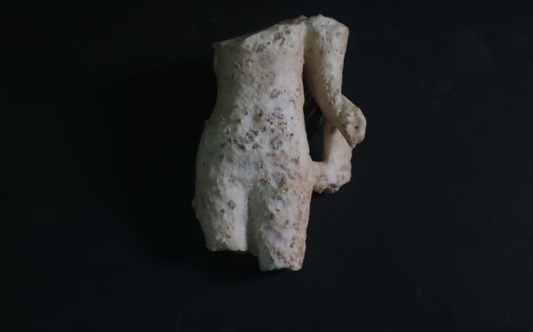 Escultura de ninfa aquática de mais de 2.000 anos é encontrada em sítio arqueológico na Espanha