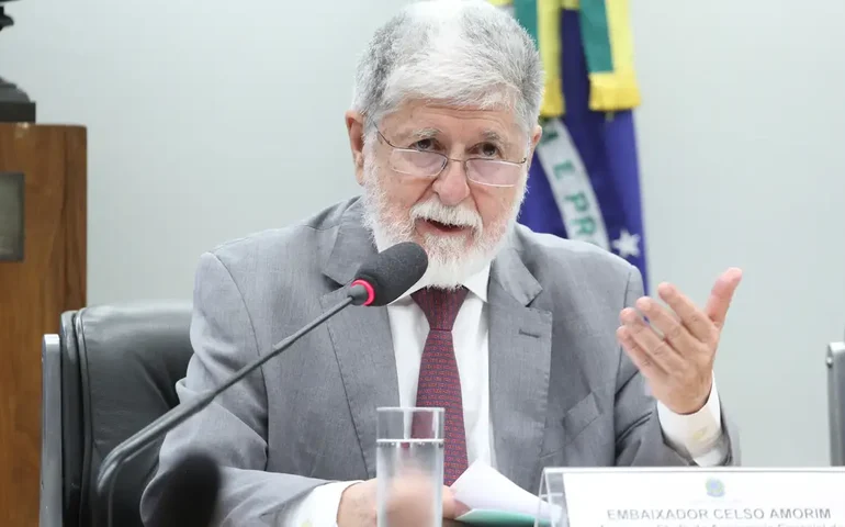Pretexto para intervenção é inaceitável, diz Celso Amorim
