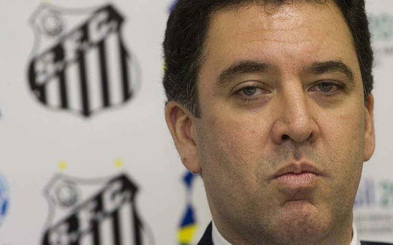 Teixeira diz que Patrick e Escobar estão na mira do Santos para a Série B do Brasileiro