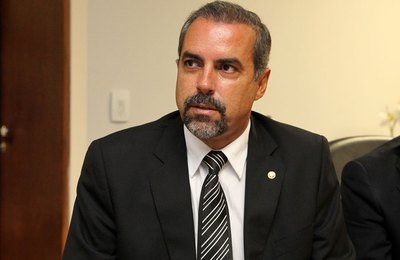 Juiz afasta prefeito e integrantes da Mesa Diretora da Câmara de Canapi
