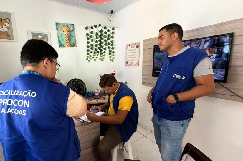 Procon Alagoas notifica escolas de Maceió sobre novas regras de alimentação saudável