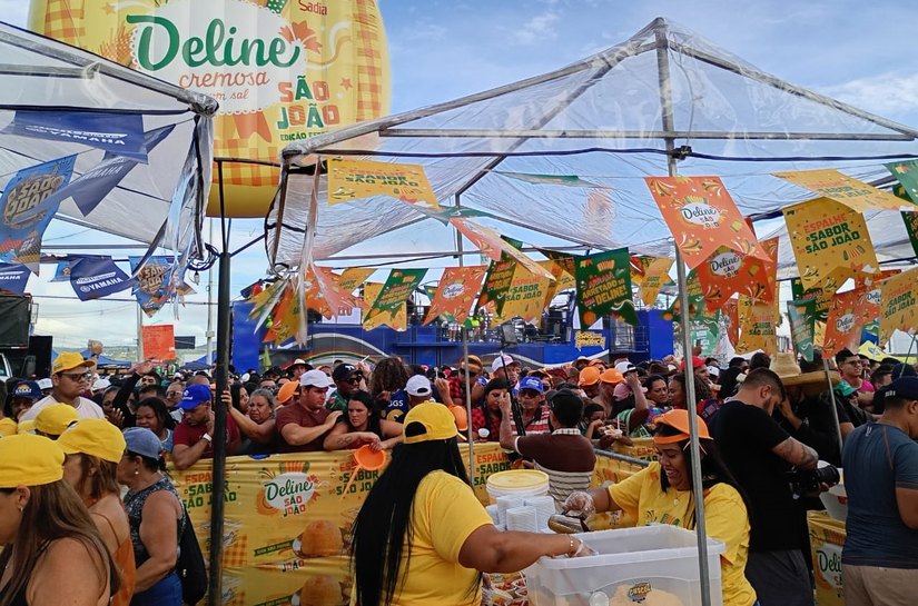 Deline coletou 5 mil embalagens para reciclagem durante São João de Caruaru