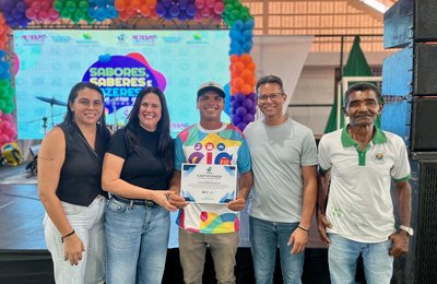 Prefeitura de Branquinha encerra ano letivo da Educação de Jovens e Adultos com feira de empreendedorismo