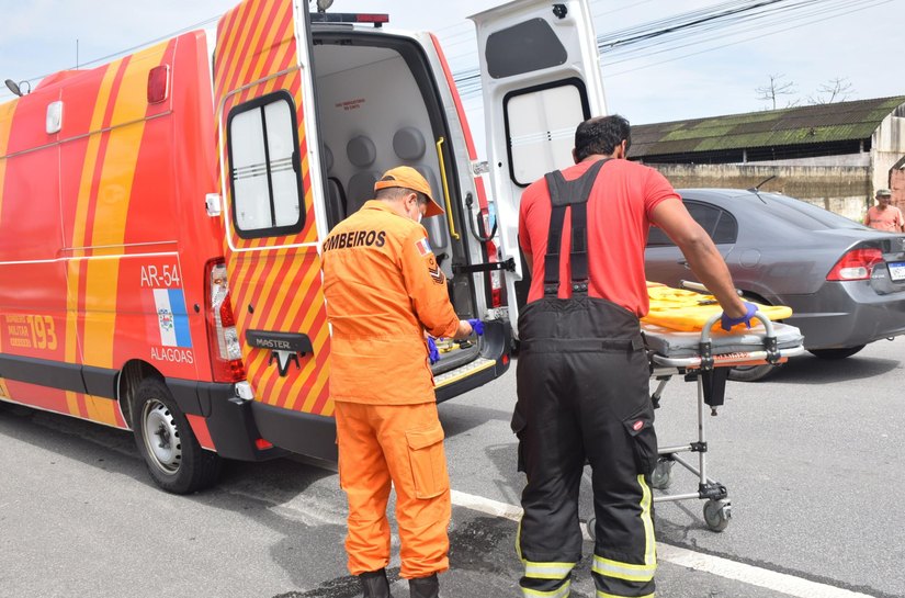 Bombeiros são acionados após acidente com morte na AL-220, em Piranhas
