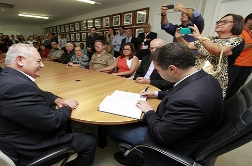 Governador Renan Filho empossa nova titular da Seprev
