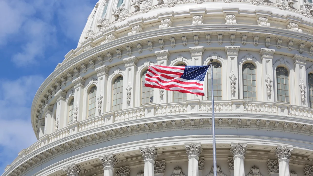 Senado americano encerra sessão sem avanço no projeto para prova de cidadania