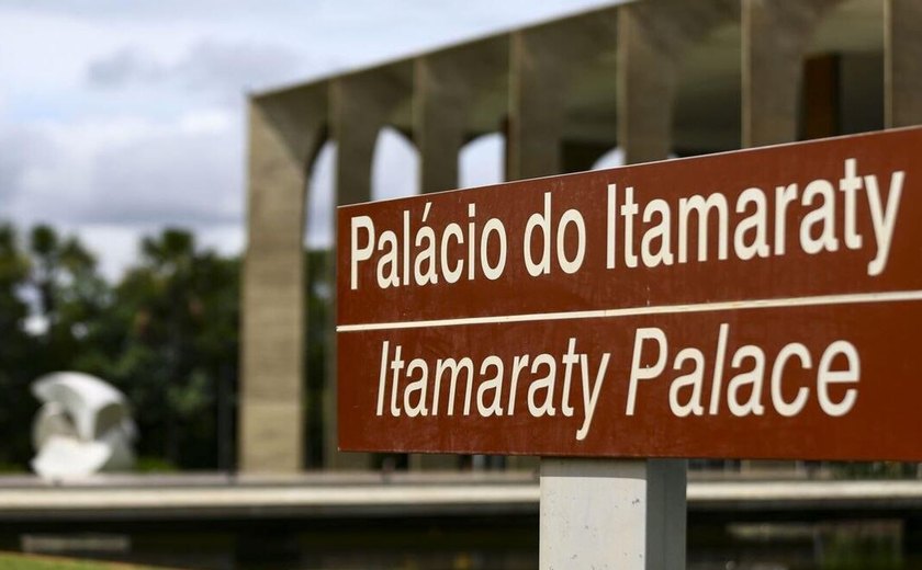 Brasil condena ataques dos EUA ao Irã e alerta para riscos à paz global