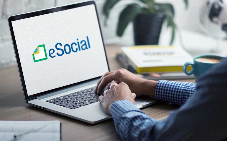 eSocial: multas de SST passam a ser aplicadas em janeiro, especialista dá dicas para ficar em dia com o sistema