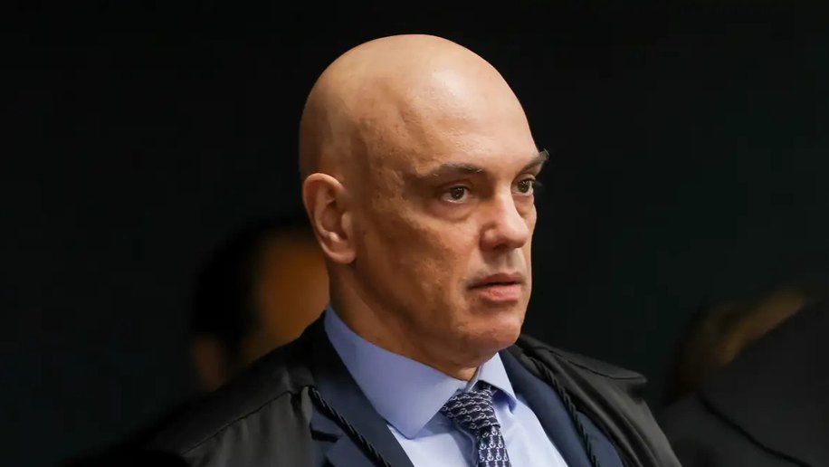 Moraes vota pela condenação de Eduardo Bolsonaro no caso do tarifaço