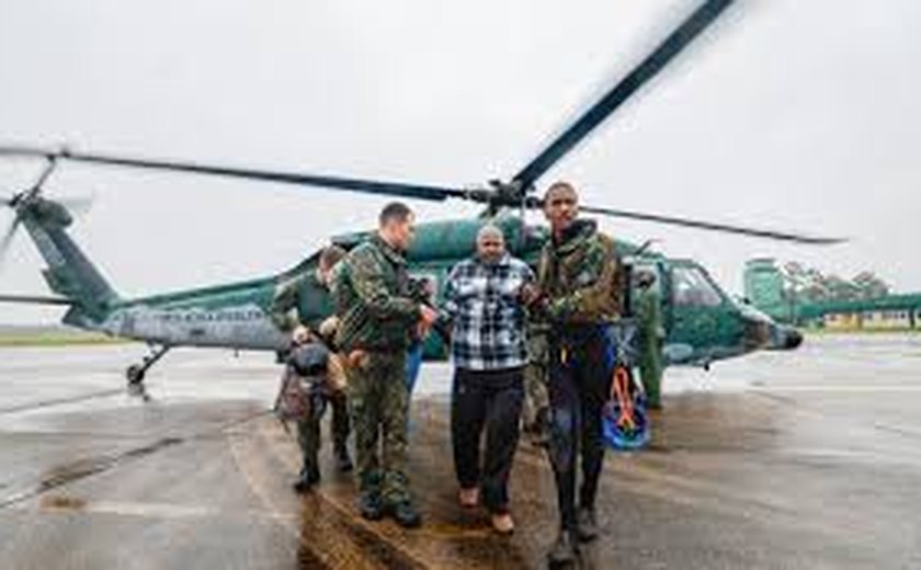 Uruguai envia helicóptero para ajudar nos resgates no RS