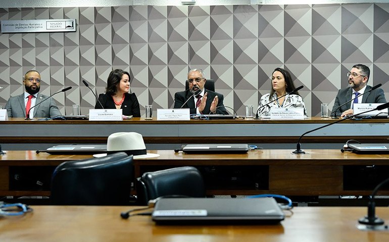 Combate à fome precisa ser estrutural no Brasil, defendem debatedores